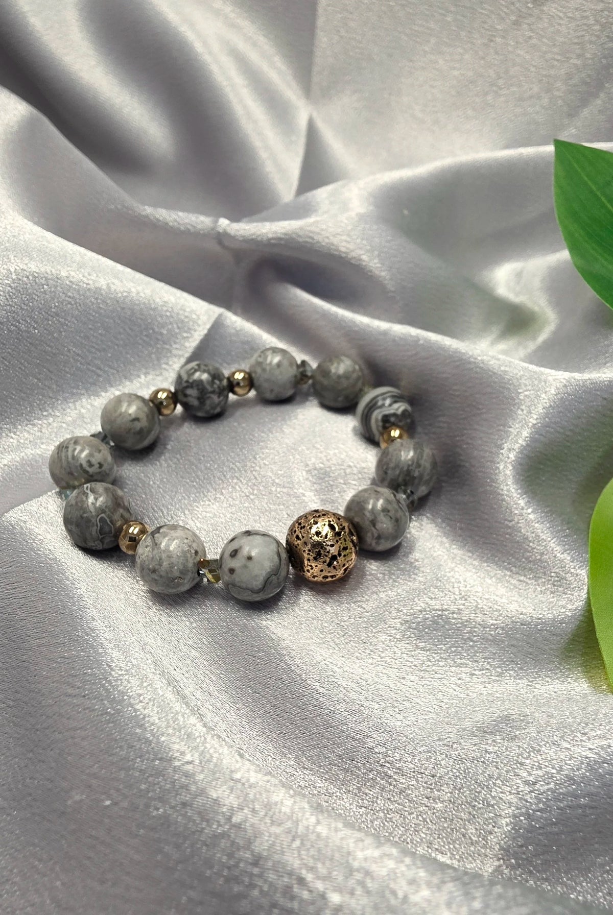 MARBLE VEIL | Gray Mapstone Jasper